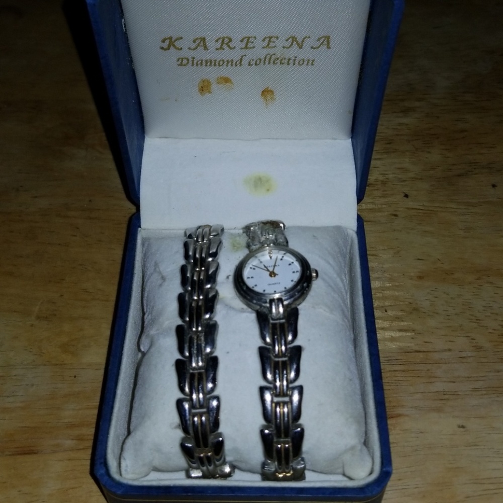 NIB KAREENA DIAMOND COLLECTION QUARTZ WATCH SET